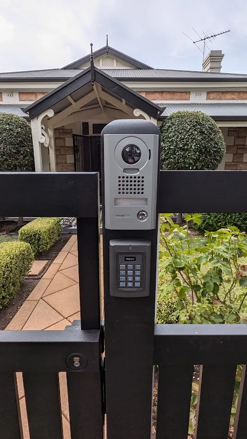 Video intercom and keypad on front gate